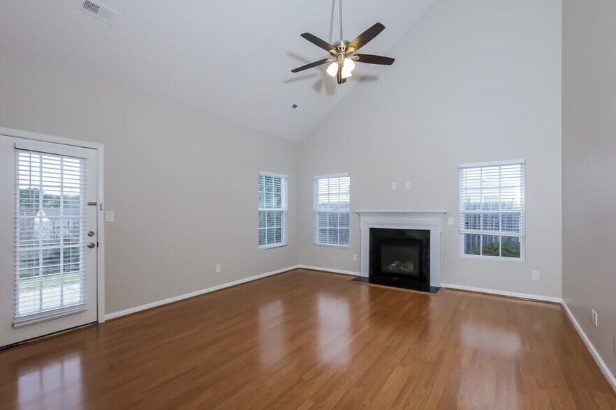 Building Photo - 4716 Alenja Ln