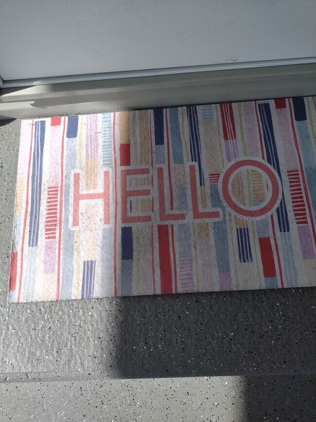 Building Photo - Remodeled Home in the Villages-Move in Ready