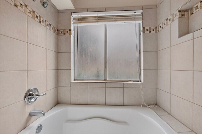 Building Photo - 7817 Sunrose Dr NW
