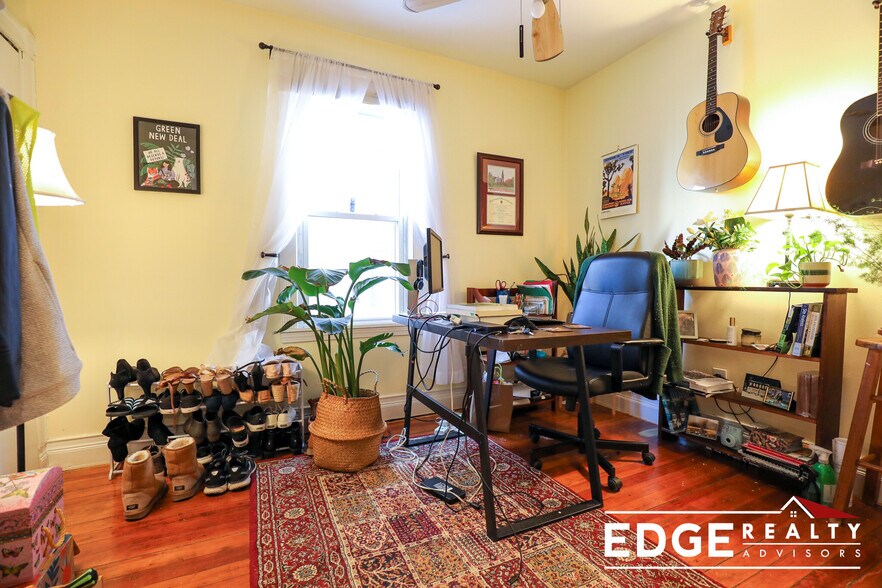 Building Photo - 15 Hallam St