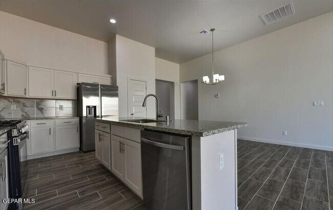 Building Photo - 51073 Sand Verbena Ave