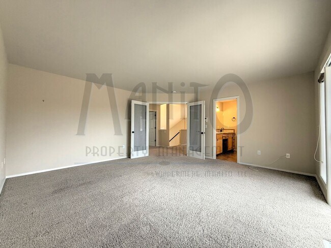 Building Photo - Beautiful Carnahan Crest Home