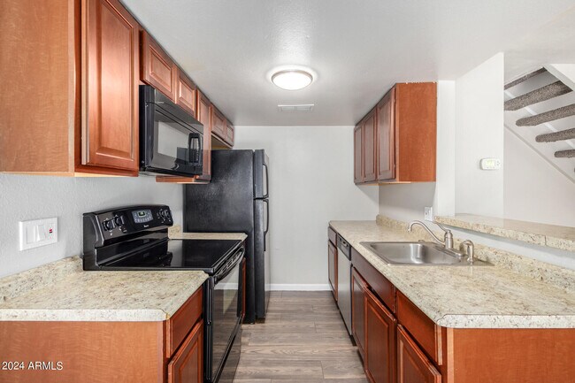 Building Photo - 17034 E Calle Del Oro