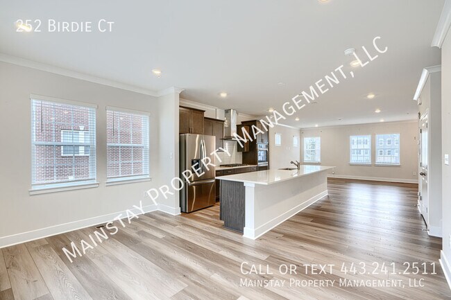 Building Photo - 252 Birdie Ct