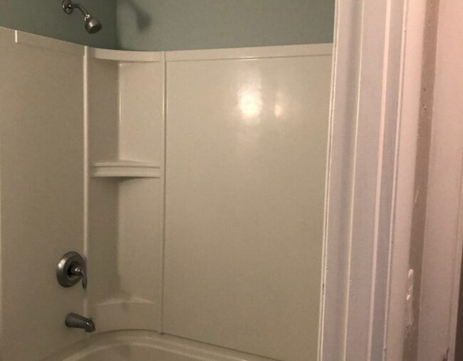 Building Photo - 226 Swanson Rd