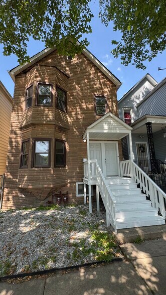 Building Photo - 5344 S Carpenter St
