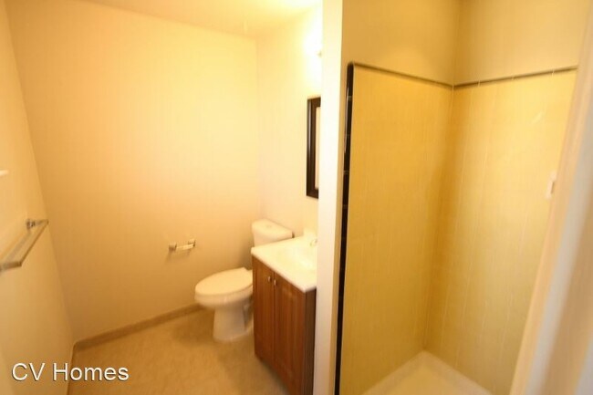 Building Photo - 3 br, 2 bath House - 4733 E. Orleans Ave.