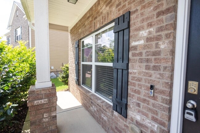 Building Photo - 1115 Dietrich Ln