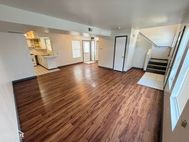 Primary Photo - Modern Townhouse Living – 3 Beds, 2.5 Bath...