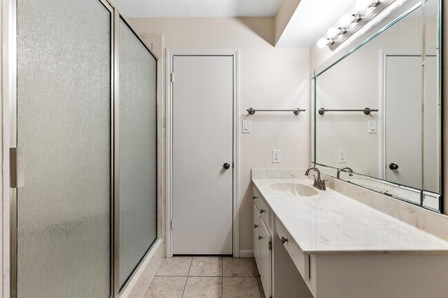 Building Photo - 15106 Forest Lodge Dr