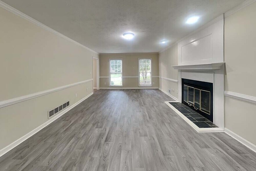 Building Photo - 4122 Deerbrook Way SW