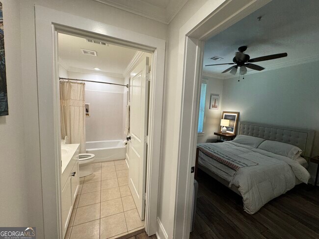 Building Photo - 1010 Tailwater