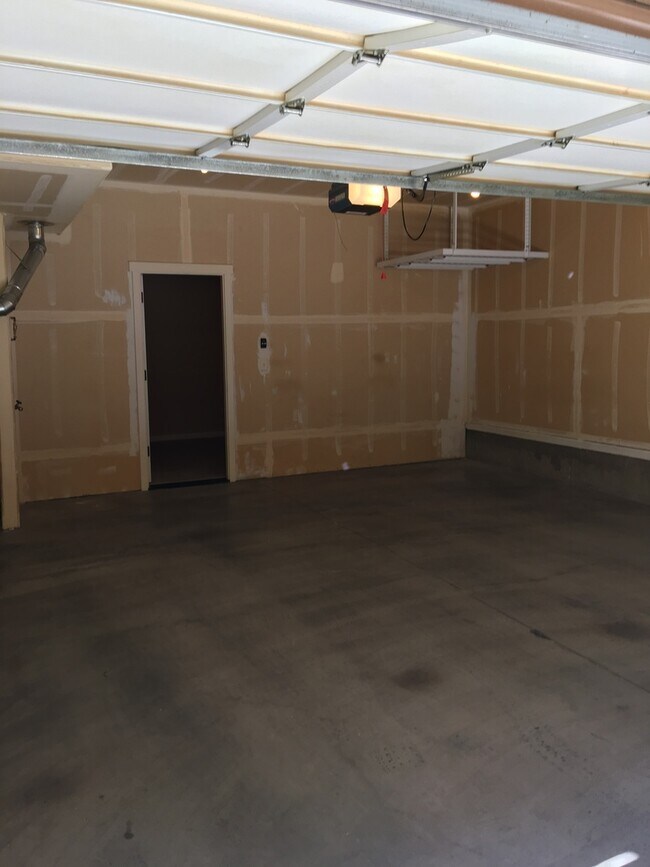 Building Photo - 16275 SW Gage Ln