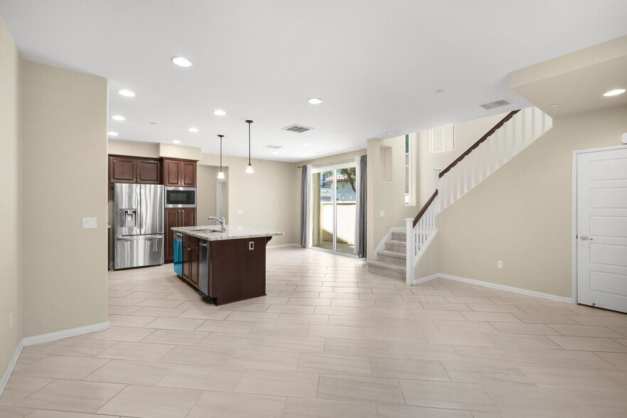 Building Photo - 11234 Paseo del Cielo