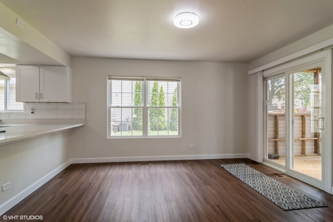 Building Photo - 1939 Appaloosa Dr