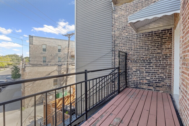 Building Photo - 2514 S Blue Island Ave