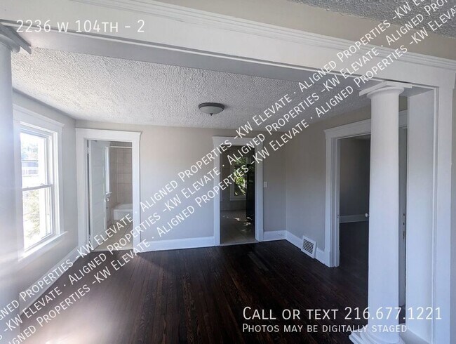 Building Photo - 2236 W 104th St
