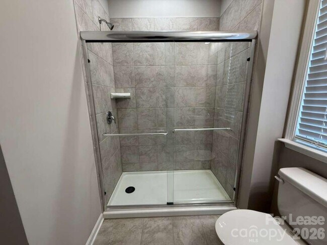 Building Photo - 128 Reids Cv Dr