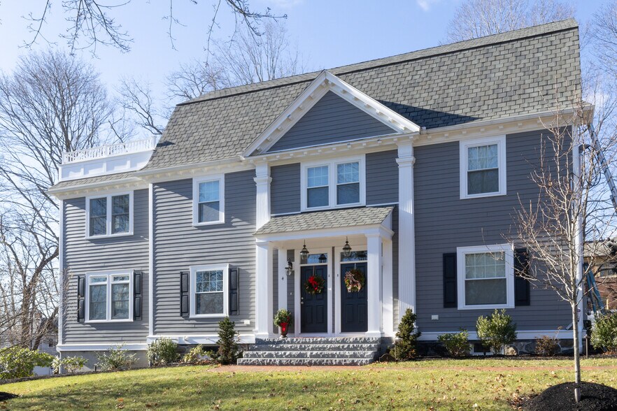 Primary Photo - 4 East St