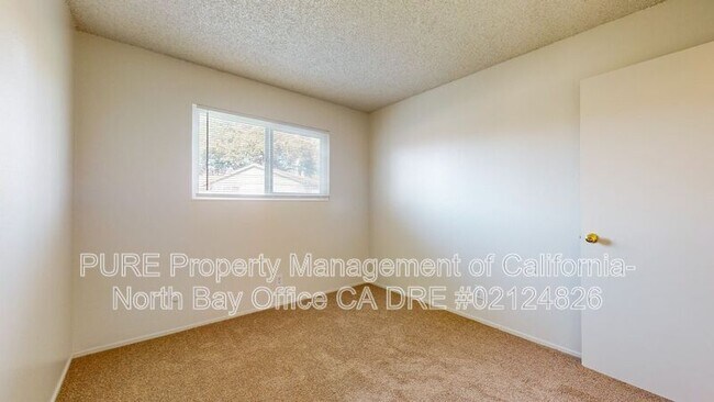 Building Photo - 1139 St Anthony Ln