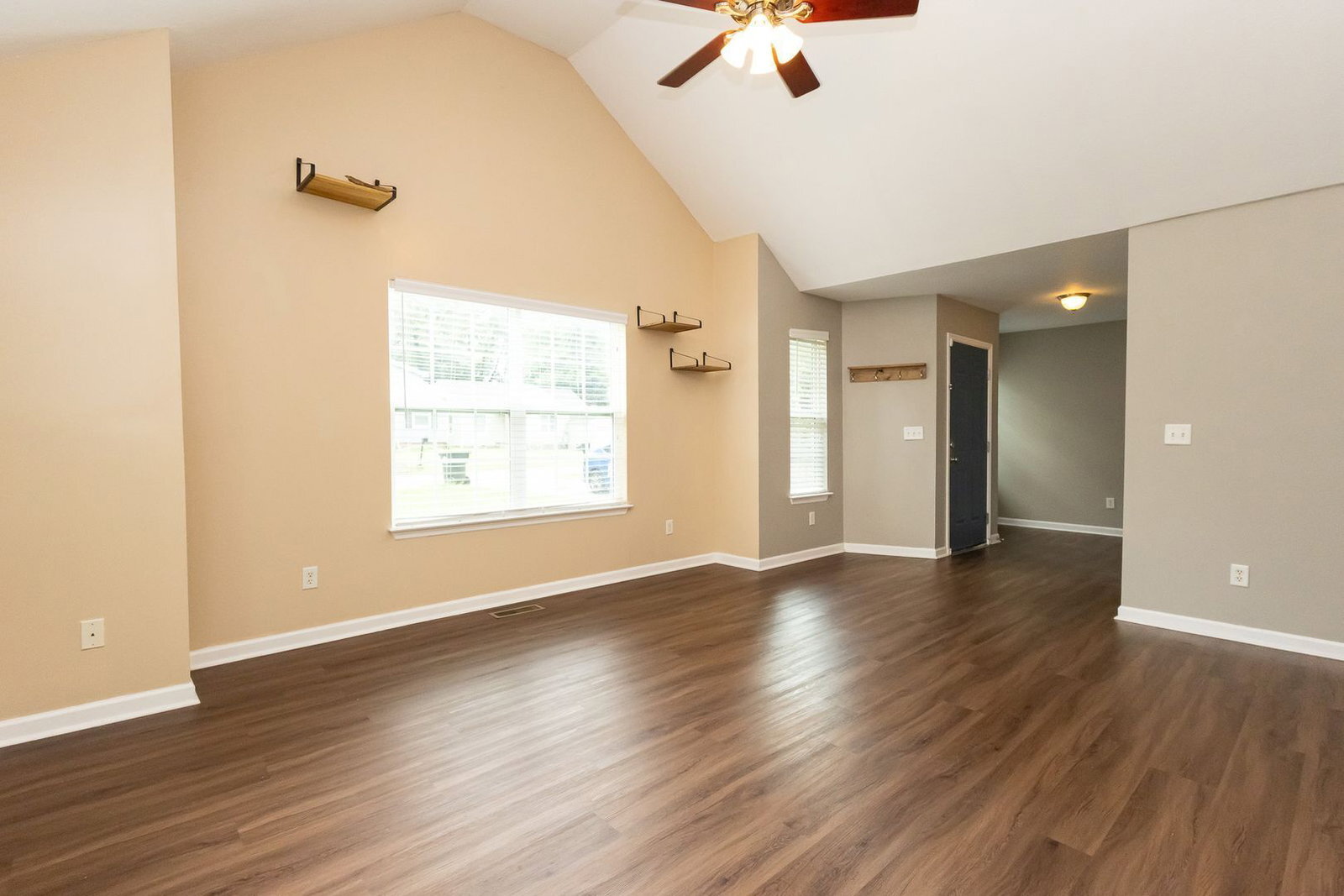 Building Photo - 4705 Montview Dr