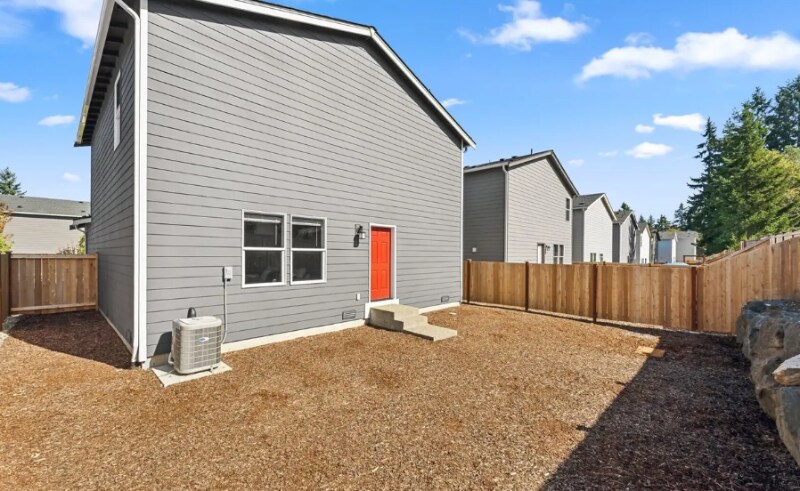 Building Photo - 4258 SE Woodford Ct