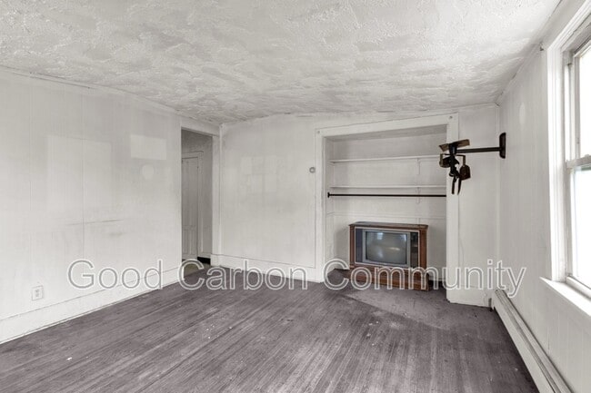 Building Photo - 111 Cottage St
