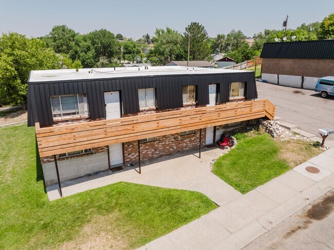 Building Photo - Poplar