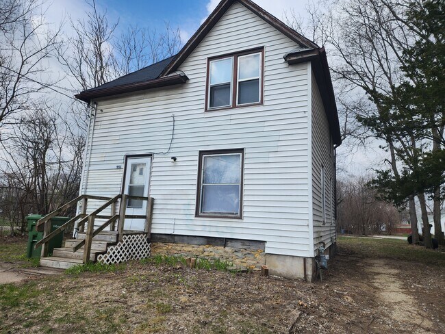 Primary Photo - 551 Indiana St