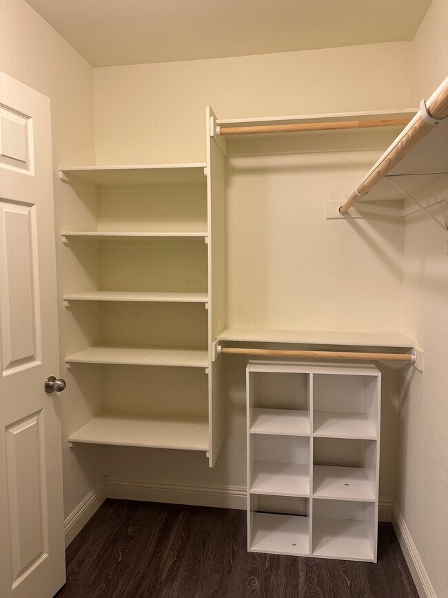 Building Photo - 6654 Ivory Dove Ct
