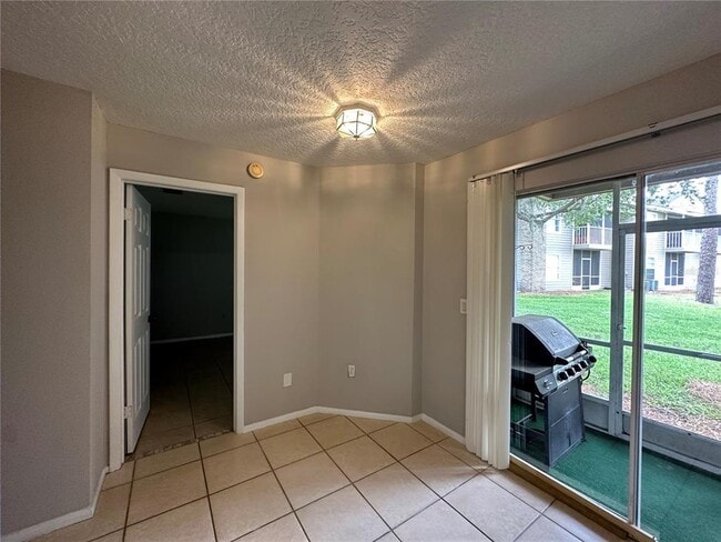 Building Photo - 112 Reserve Cir
