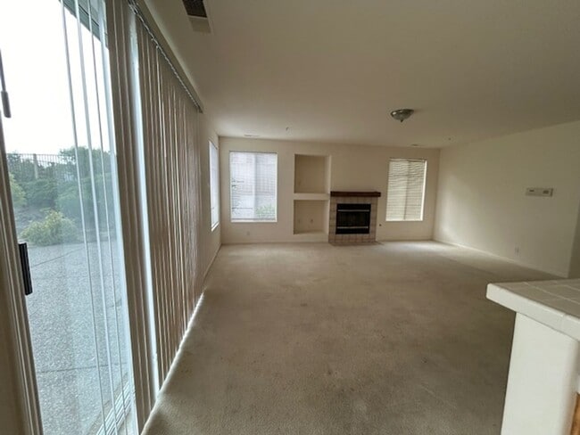 Building Photo - 19535 Cortina Ct