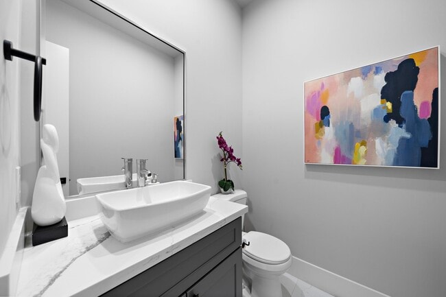 Building Photo - 3513 Hutchins St