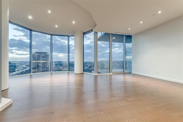 Building Photo - 2900 McKinnon St