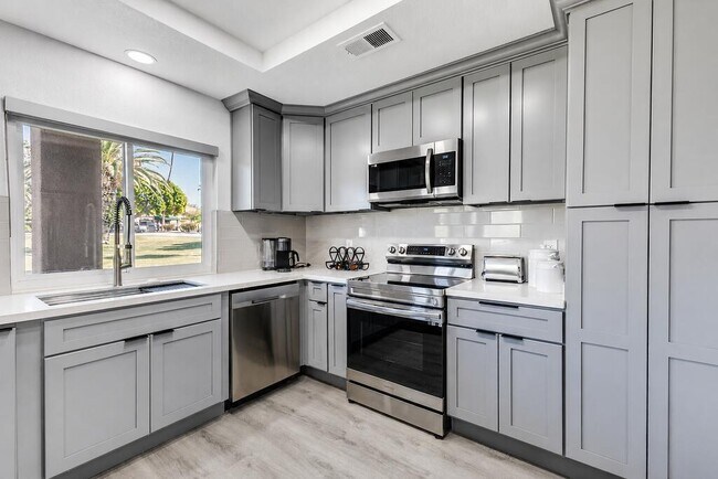 Building Photo - 28631 E Portales Dr