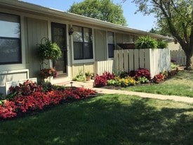 Building Photo - Woodlands (OH)