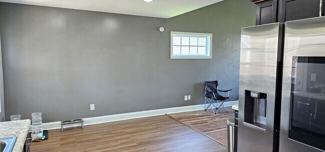 Building Photo - Near Dover Rd. Close to Post! 3 Bed/2 Bath...