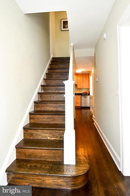 Building Photo - 2426 Observatory Pl NW
