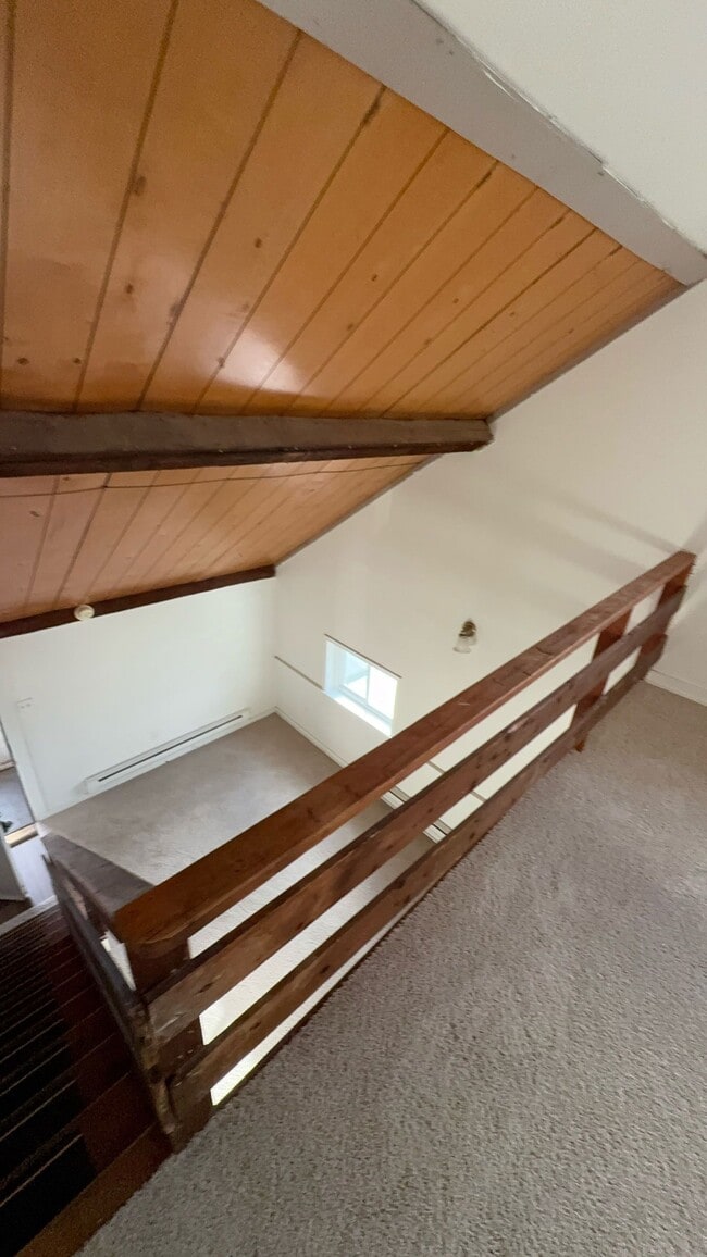 Building Photo - 20 Sawmill Rd