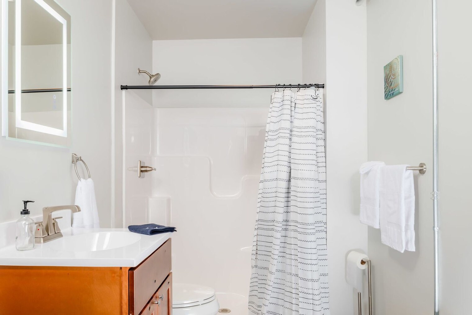 Building Photo - 219 S Badger Ave