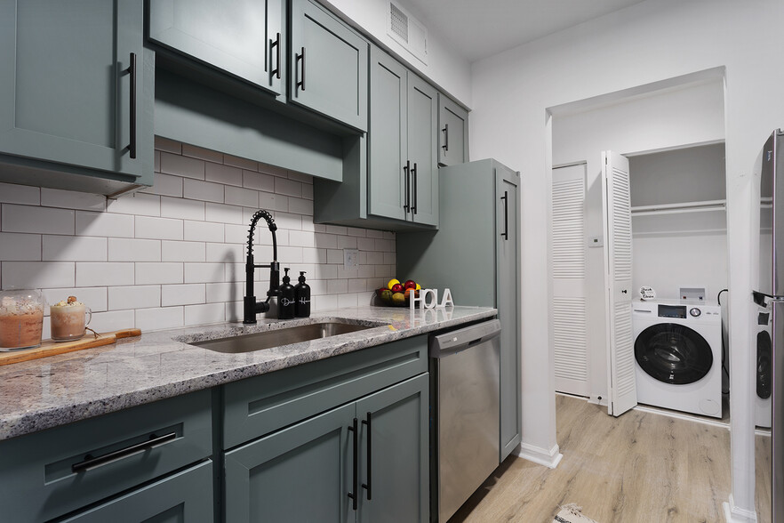 Renovated Kitchens - Kings Cove Apartments