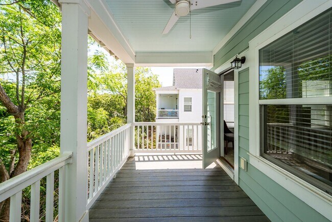 Building Photo - 3 Bedroom 3 Bath Single Family Home in Sab...