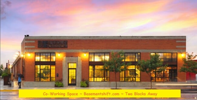 Building Photo - 206 W 7th St