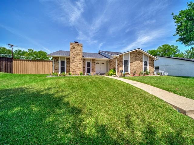 Building Photo - 1121 Bass Dr