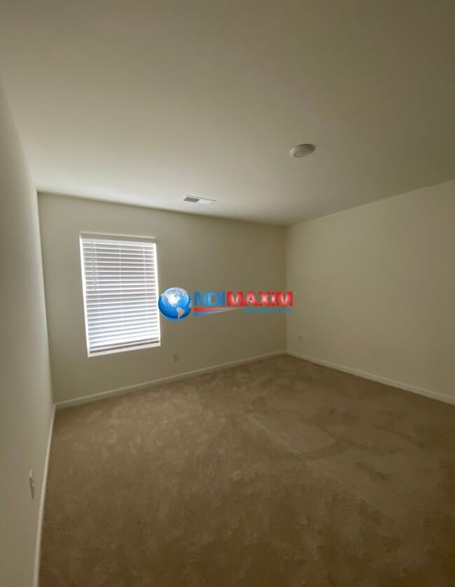 Building Photo - COMING SOON! Nice 4-bedroom in Swim Community in Dacula