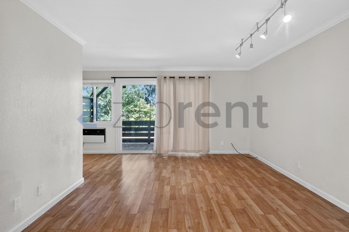 Building Photo - Unit apt 1