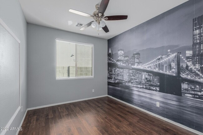 Building Photo - 14440 W Redfield Rd