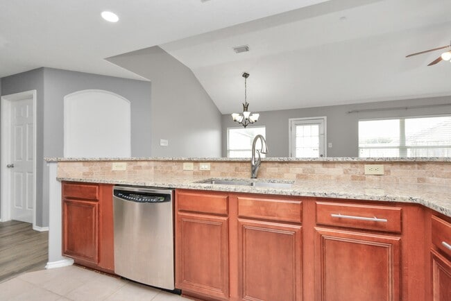 Building Photo - 7515 Braeberry Ct