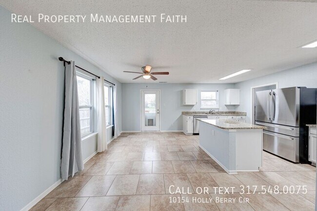 Building Photo - 10154 Holly Berry Cir