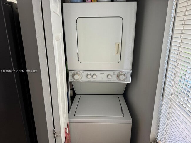 Building Photo - 12651 SW 16th Ct